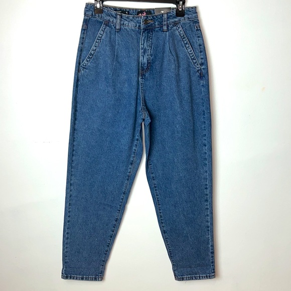Modern 80s Fit Jeans 9 - Picture 8 of 16
